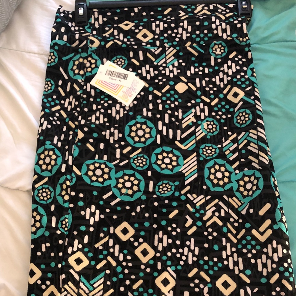 Lularoe Cassie skirt